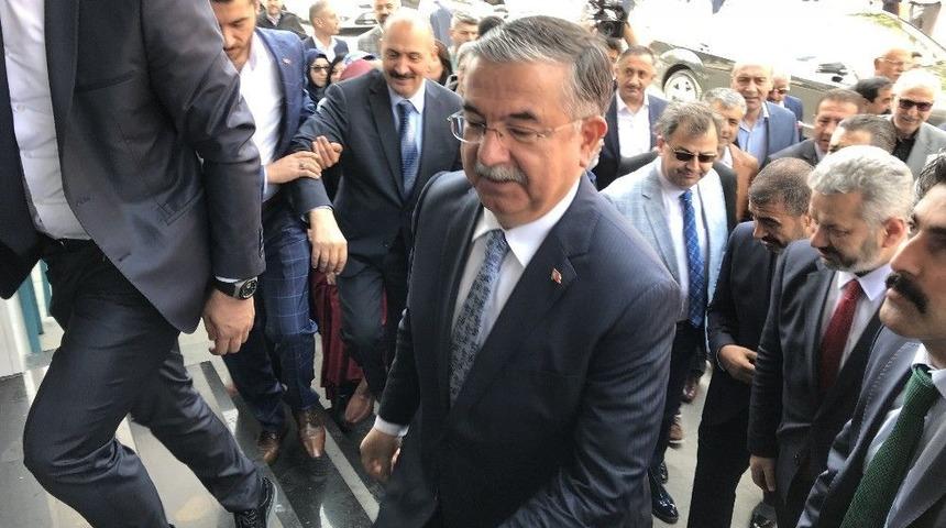 Milli Eğitim Bakanı Yılmaz, 15 Temmuz Gazileriyle Bir Araya Geldi