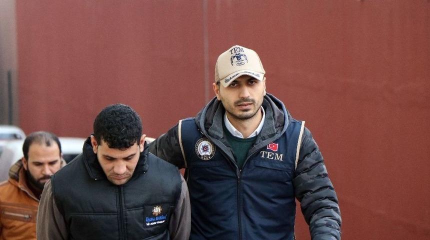 Deaş Operasyonunda G&ouml;zaltına Alınan 3 Kişi Adliyeye Sevk Edildi