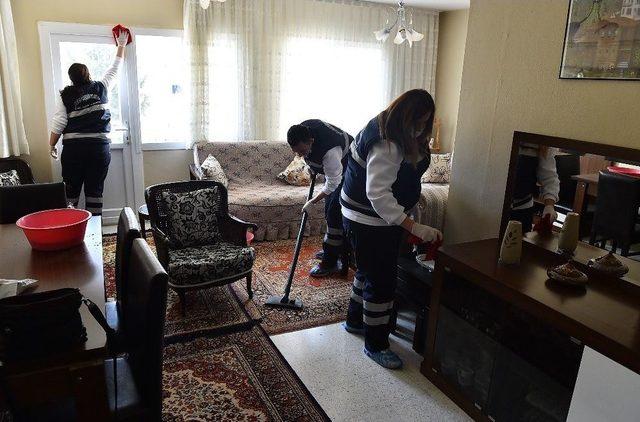 B&uuml;y&uuml;kşehir Hasta, Yaşlı Ve Kimsesizleri Yalnız Bırakmıyor 1