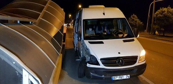 Manavgat’ta Turistlerin Kazası Ucuz Atlatıldı G4