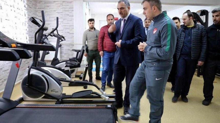 Başkan Başak&rsquo;tan Sporculara Destek