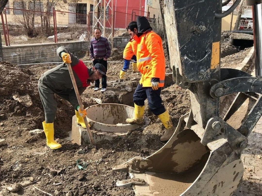 Başkale Belediyesinden Hummalı &Ccedil;alışma