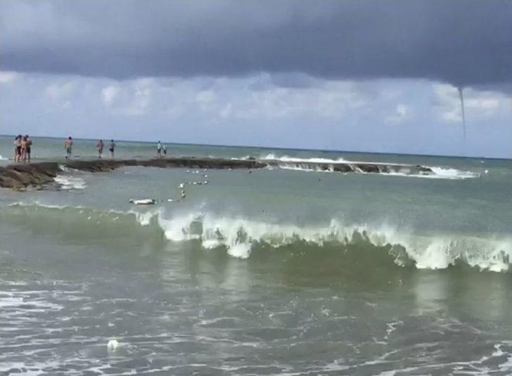 Antalya’da Aynı Anda Oluşan 4 Hortum Korkuttu G5