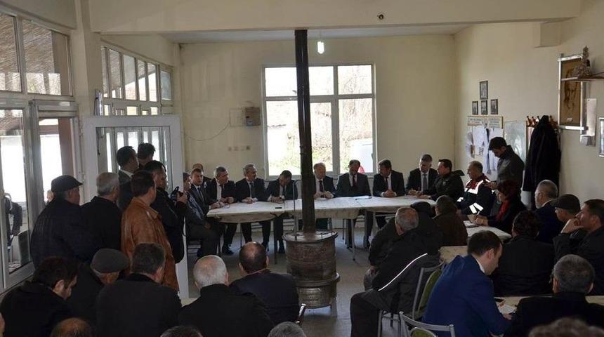 Vali Ceylan Mahallesini Sakinleri İle Bir Araya Geldi