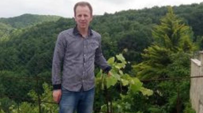 Tırın Arkasında Sıkışan Fabrika İş&ccedil;isi &Ouml;ld&uuml;