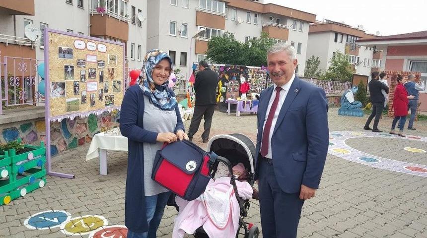 Yılmaz&rsquo;dan Yeni Doğan Bebeklere "hoşgeldin" &Ccedil;antası