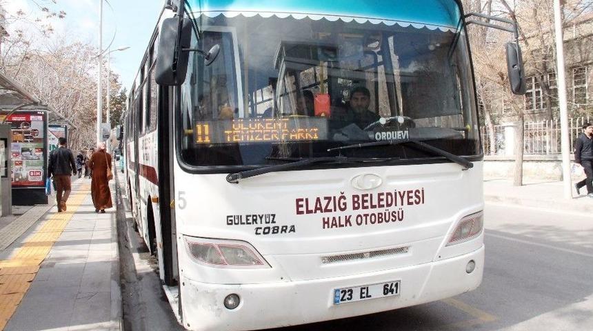 Kalp Krizi Ge&ccedil;iren İş&ccedil;iyi Otob&uuml;sle Hastaneye Yetiştirdiler