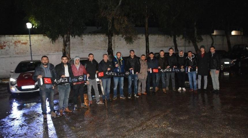 Şehitleri Anıp, Afrin&rsquo;deki Askere Selam Yolladılar