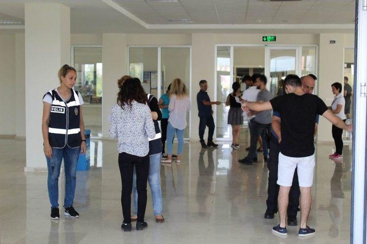 Yks’de 15 Dakikaya Takılan Öğrenci: ”şaka Mı Bu?” G1