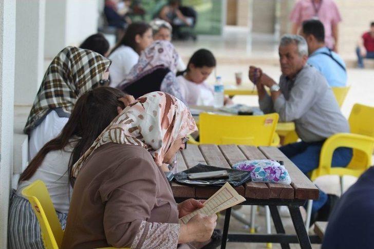 Yks’de 15 Dakikaya Takılan Öğrenci: ”şaka Mı Bu?” G4