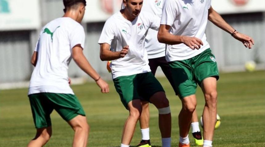 Bursaspor&rsquo;da Hazırlıklar S&uuml;r&uuml;yor