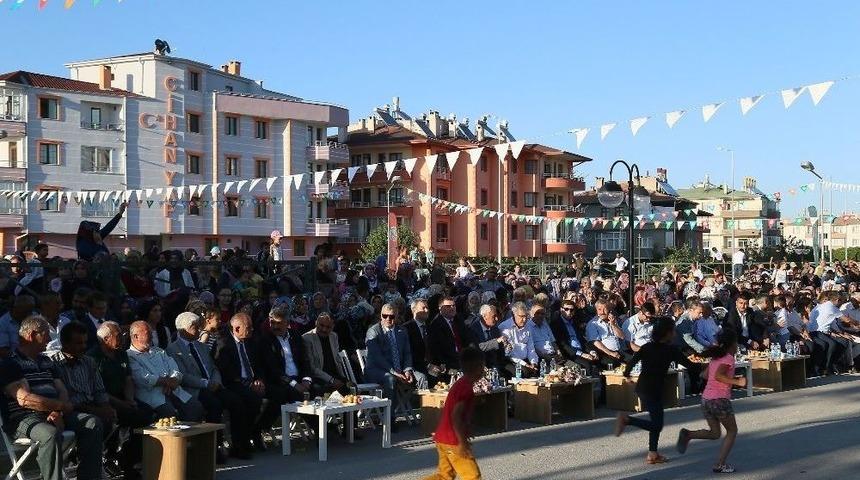 Başkan Mustafa Çelik Yeşilhisar Kayısı Festivali’ne Katıldı