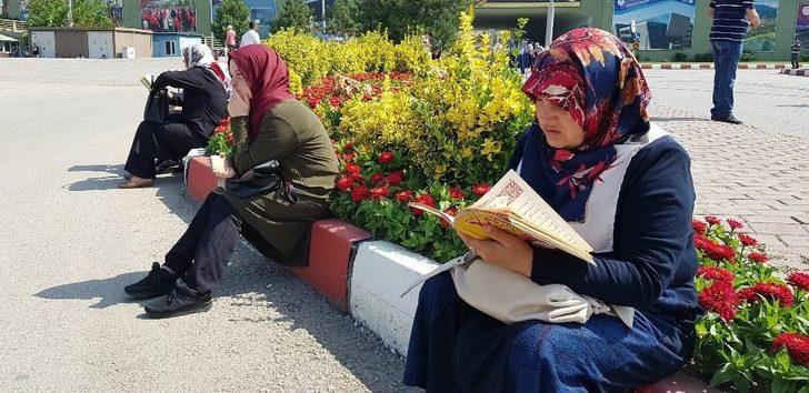 Geç Kalmamak İçin Sınava Koşarak Girdiler G2