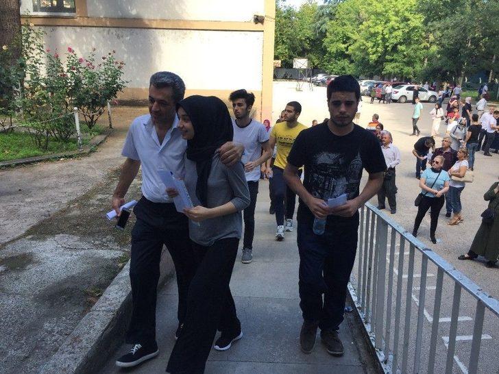 Sınavı Bir Dakikayla Kaçırdı, Bir Yılı Gitti G3