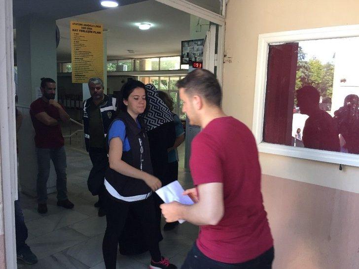 Sınavı Bir Dakikayla Kaçırdı, Bir Yılı Gitti G5