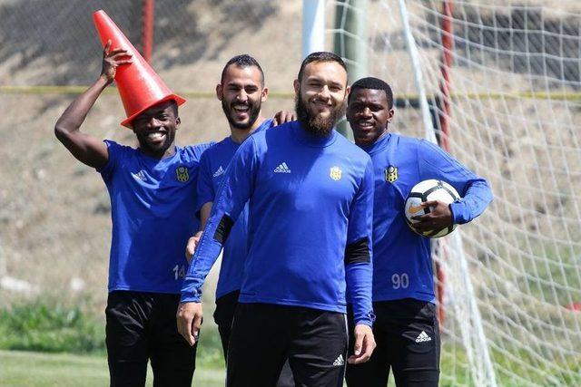 Evkur Yeni Malatyaspor’da Bulut Almanya’dan Döndü