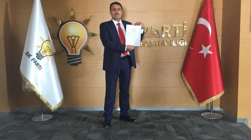 İzmir İl Milli Eğitim M&uuml;d&uuml;r Yardımcısı Mehmet Tahir B&uuml;d&uuml;n, Ak Parti&rsquo;den Aday Adayı