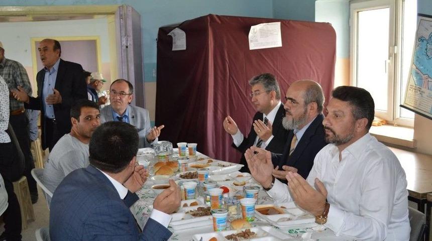 Başkan Y&uuml;z&uuml;g&uuml;ll&uuml; Yağmur Duasına Katıldı