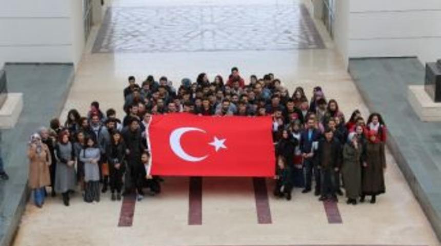 Aü Öğrencilerinden Mehmetçiğe Mesaj