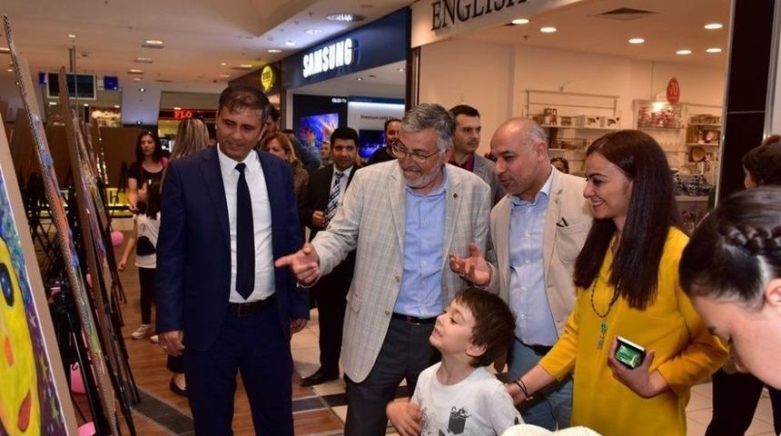 Başkan Bozkurt, "bir Başka Y&uuml;zler" Resim Sergisinin A&ccedil;ılışına Katıldı