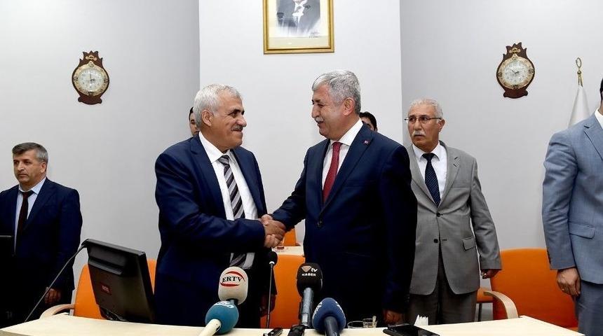 Malatya B&uuml;y&uuml;kşehir Belediyesinin Yeni Başkanı Hacı Uğur Polat Oldu