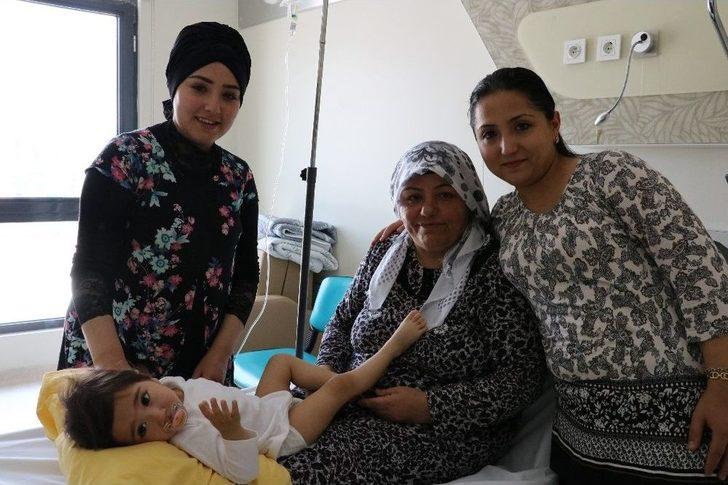 Böbreğinde Taş Olan 1 Yaşındaki Bebeğe ’hassas’ Operasyon G5