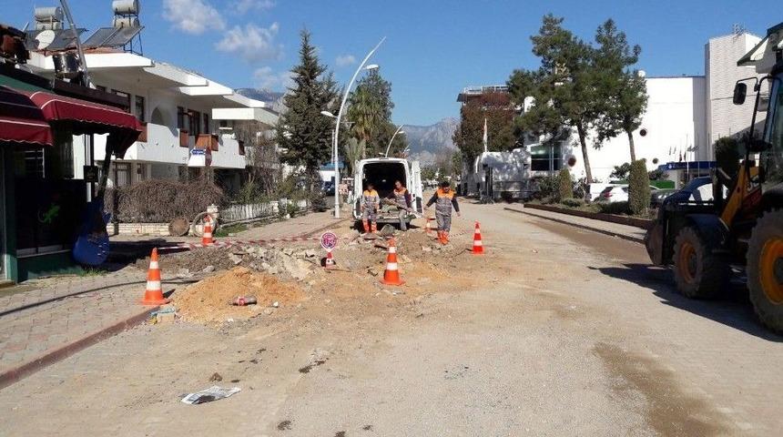 Kemer Deniz Caddesi Sezona Hazır