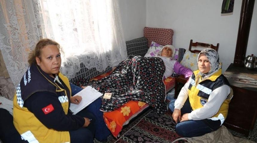 Burhaniye&rsquo;de &lsquo;yalnız Değilsiniz&rsquo; Ekibi İşbaşında