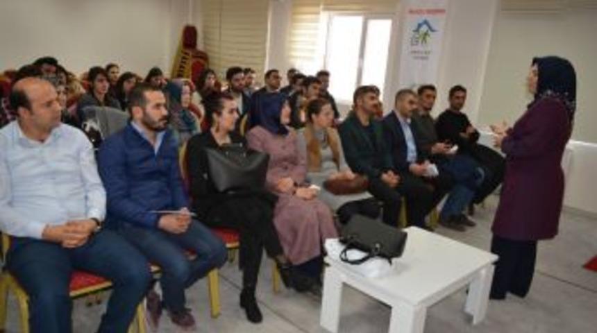 İpekyolu&rsquo;nda &lsquo;uyuşturucuyla M&uuml;cadele&rsquo; Konulu Toplantı