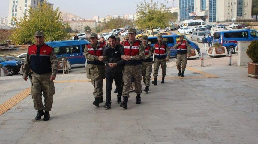 T&uuml;rk Bayrağından İğrenen Fet&ouml; Sanıkları