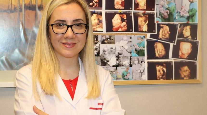 Bebekler Normal Doğumda D&uuml;nyaya G&ouml;zlerini Daha Mutlu A&ccedil;ıyor