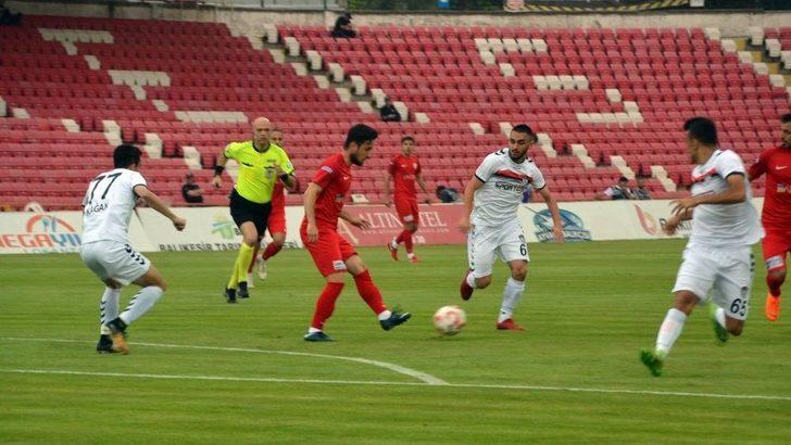 Spor Toto 1. Lig: Balıkesirspor Baltok: 2 - Grandmedical Manisaspor: 1 (ilk Yarı Sonucu) G1