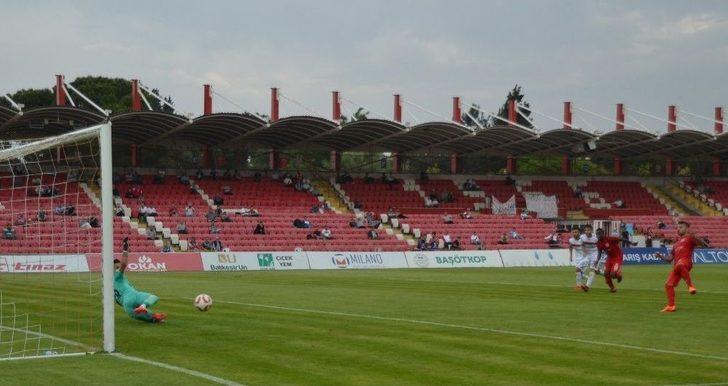 Spor Toto 1. Lig: Balıkesirspor Baltok: 2 - Grandmedical Manisaspor: 1 (ilk Yarı Sonucu) G5