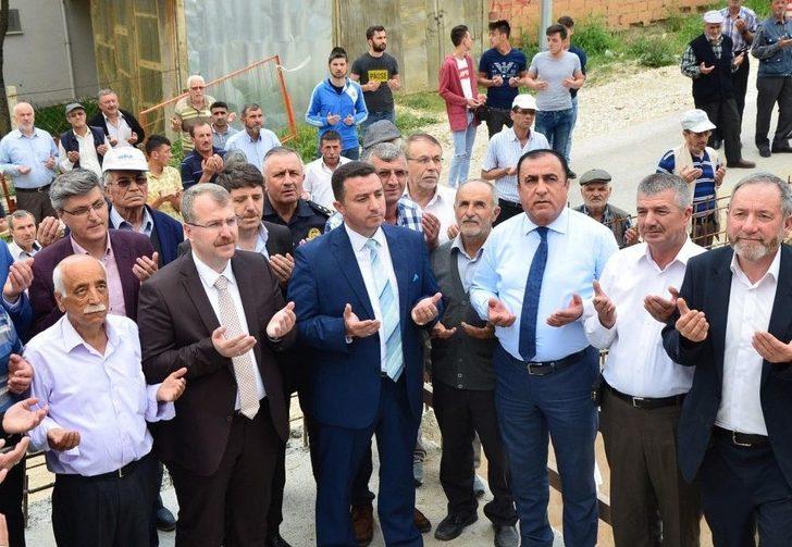 Manişar Osmangazi Camii’nde İlk Cuma Namazı G4