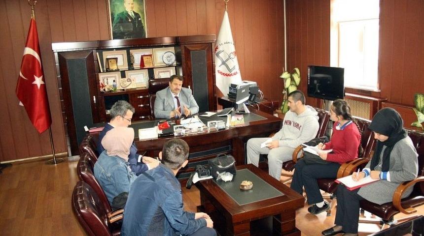 Ağrı İl Milli Eğitim M&uuml;d&uuml;r&uuml; Turan &Ouml;ğrencilere R&ouml;portaj Verdi