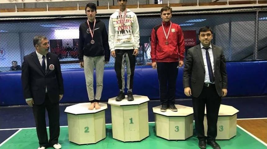 Yunusemreli Taekwondoculardan Bir Başarı Daha