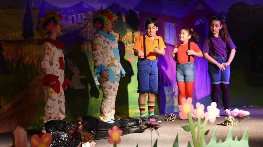 "&uuml;&ccedil; İyi Arkadaş" Minik Seyircileriyle Buluşuyor