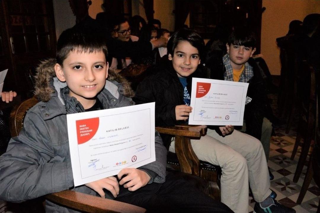 İlgili Babalara &Ccedil;ocuklarından Sertifika