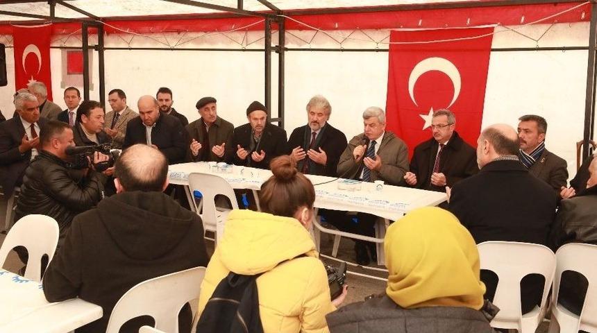 Başkan Karaosmanoğlu Şehit İlker Ağ&ccedil;ay&rsquo;ın Ailesini Ziyaret Etti