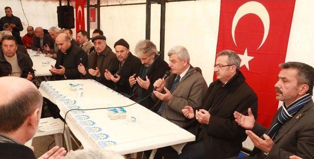 Başkan Karaosmanoğlu Şehit İlker Ağçay’ın Ailesini Ziyaret Etti