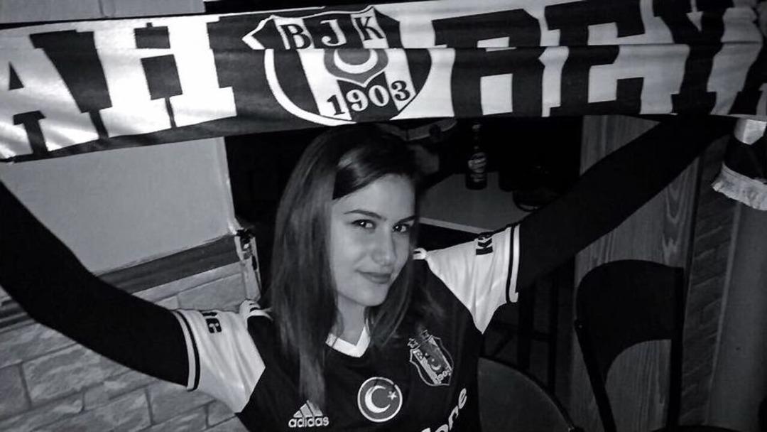 Kayıp Ecem Son Yolculuğuna &Ccedil;ok Sevdiği Beşiktaş Forması İle Uğurlandı