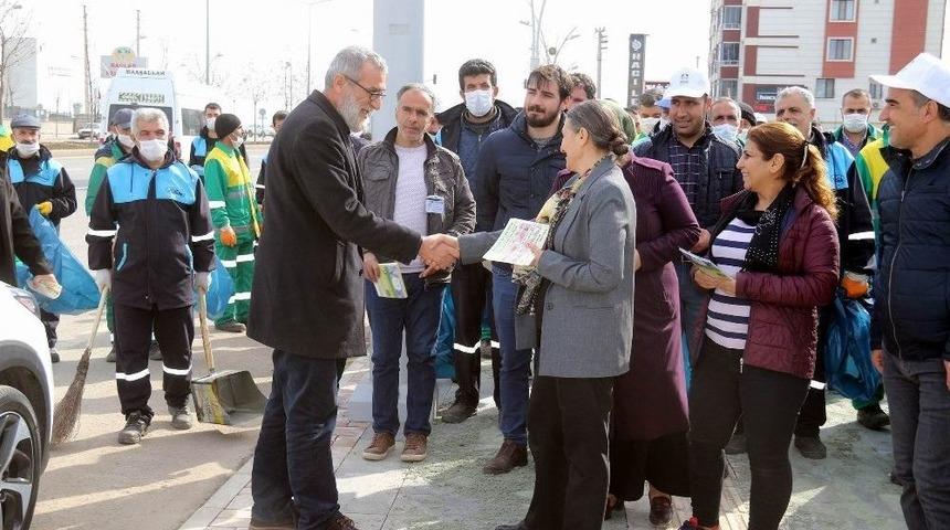 Bağlarda Vatandaşlar Temizlik Konusunda Bilgilendirildi