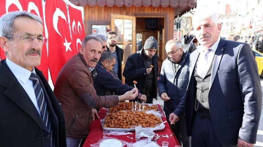 Mhp G&uuml;m&uuml;şhane&rsquo;de Afrin Şehitleri İ&ccedil;in Lokma Dağıttı