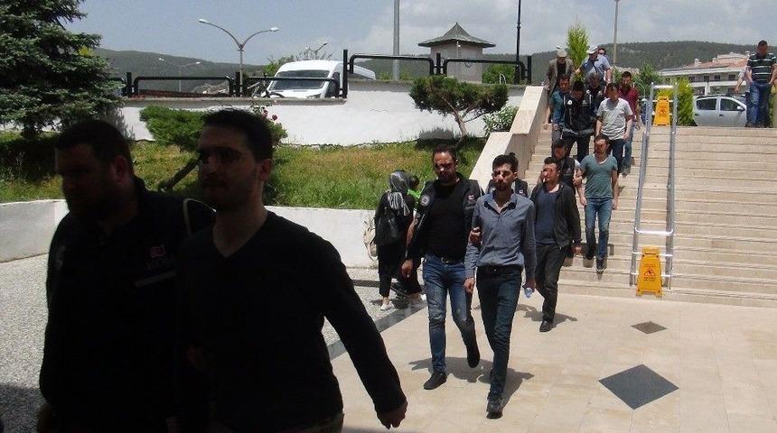 Fet&ouml;/pdy Operasyonunda 13 Tutuklama