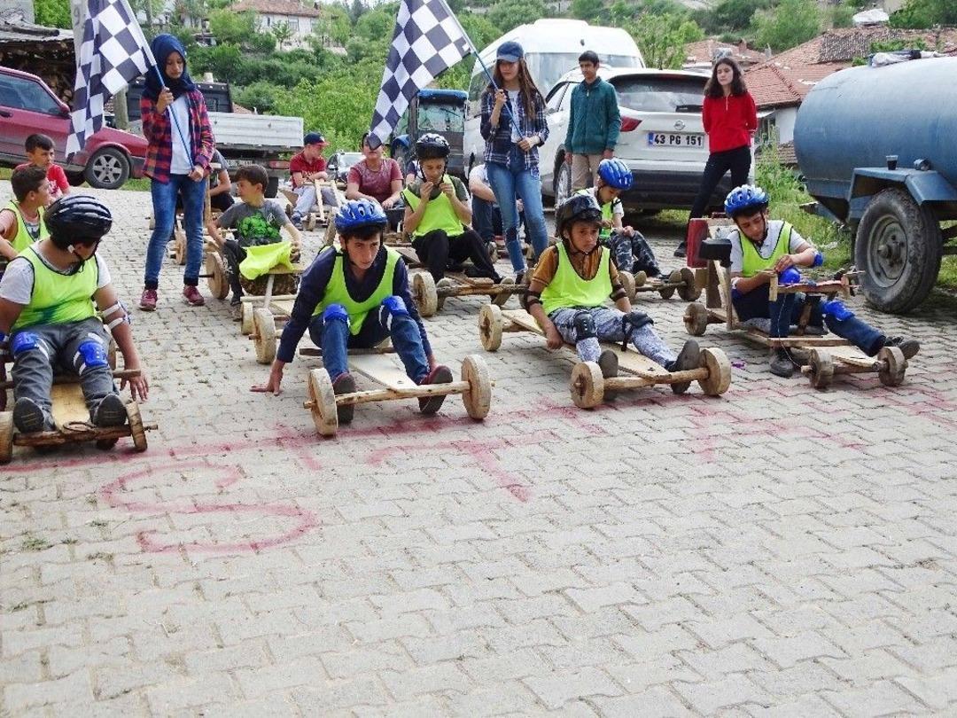 Hisarcık&rsquo;taki Tahta Araba Yarışmaları Nefesleri Kesti
