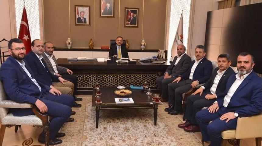 Eğitim-bir Sen&rsquo;den Bakan &Ouml;zhaseki&rsquo;ye Ge&ccedil;miş Olsun Ziyareti