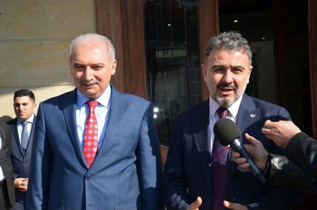 Başkan Uysal, Esenyurt’ta Yatırım Ve Projeleri İnceledi