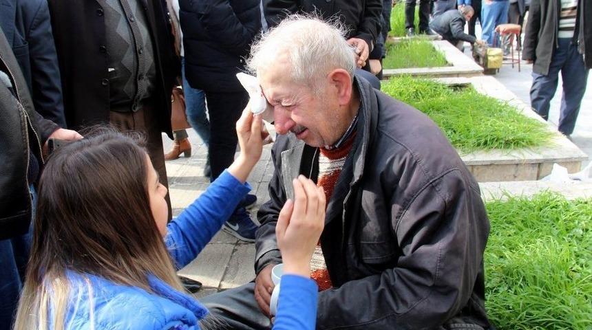 Darp Edilen 78 Yaşındaki Boyacının G&ouml;zyaşları