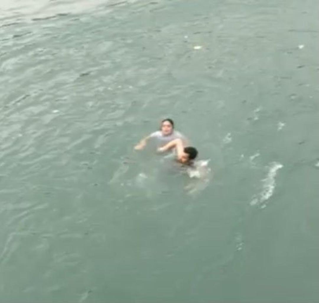 Manavgat&rsquo;ta Irmağa Atlayan Kadını Kurtarmak İsteyen Gen&ccedil; Kayboldu