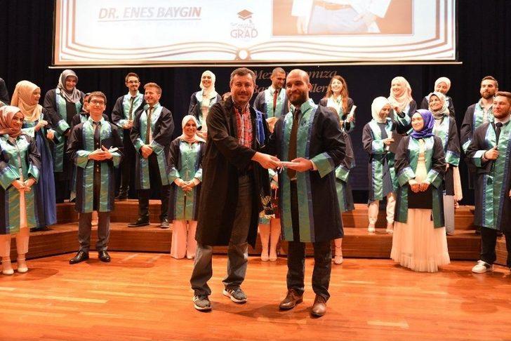 Tıp Fakültesi Mezunlarını Verdi G3